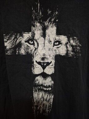 Live Loud Graphic t shirt